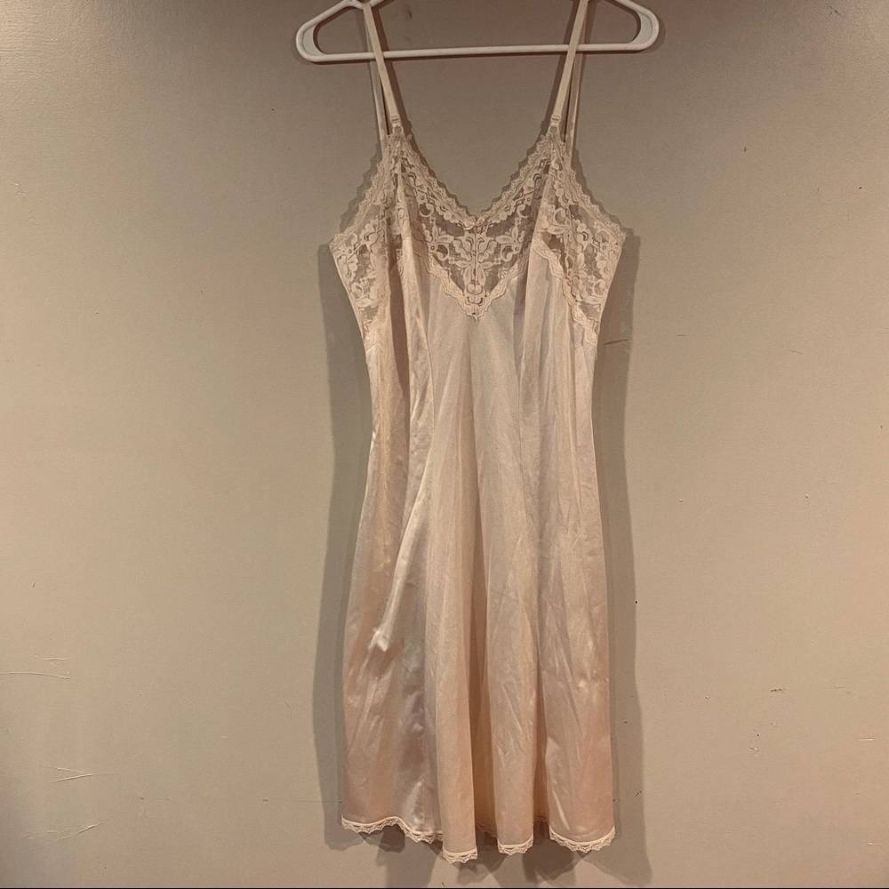 Elegant Sexy 😍 Vintage Cream and Lace Something Special Maidenform Dress Slip